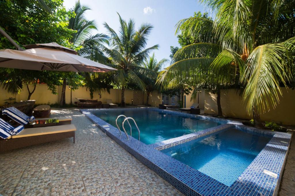 Antonio Garden Hotel Pool