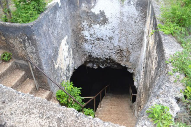 Mangapwani Caves